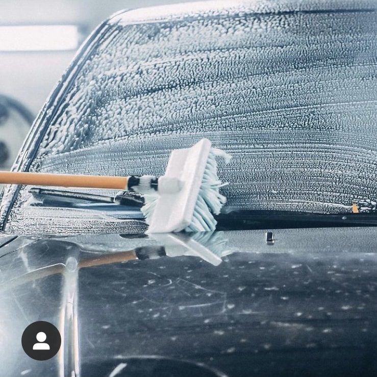 Washing windshield